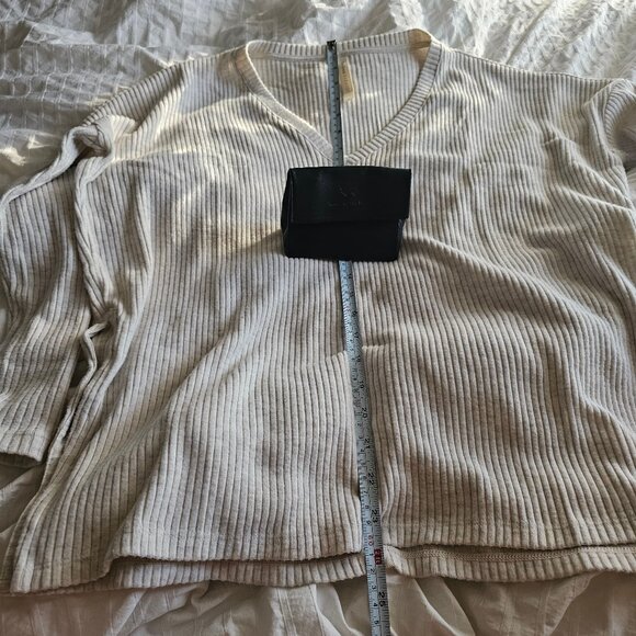 Aritzia The Group by Babaton Traverse Longsleeve - 2022 - Heather Whitecap Grey - Picture 10 of 14